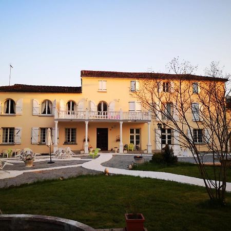 Le Clos Des Cedres B&B La Rochefoucauld Exterior photo